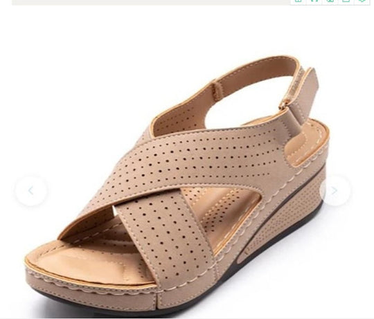 Damen Wedge-Sandalen mit atmungsaktiven Einsätzen und komfortablem Fußbett R&B