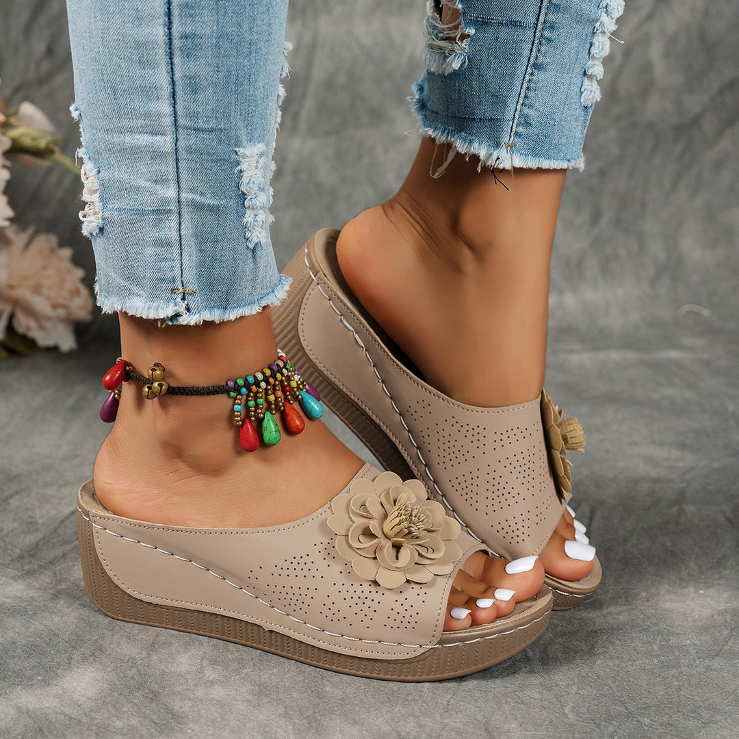 Damen Wedge-Sandaletten mit floralen Akzenten und komfortablem Fußbett R&B
