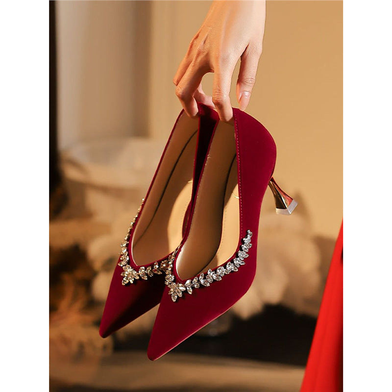Damen elegante spitze Pumps mit Kristallverzierung R&B