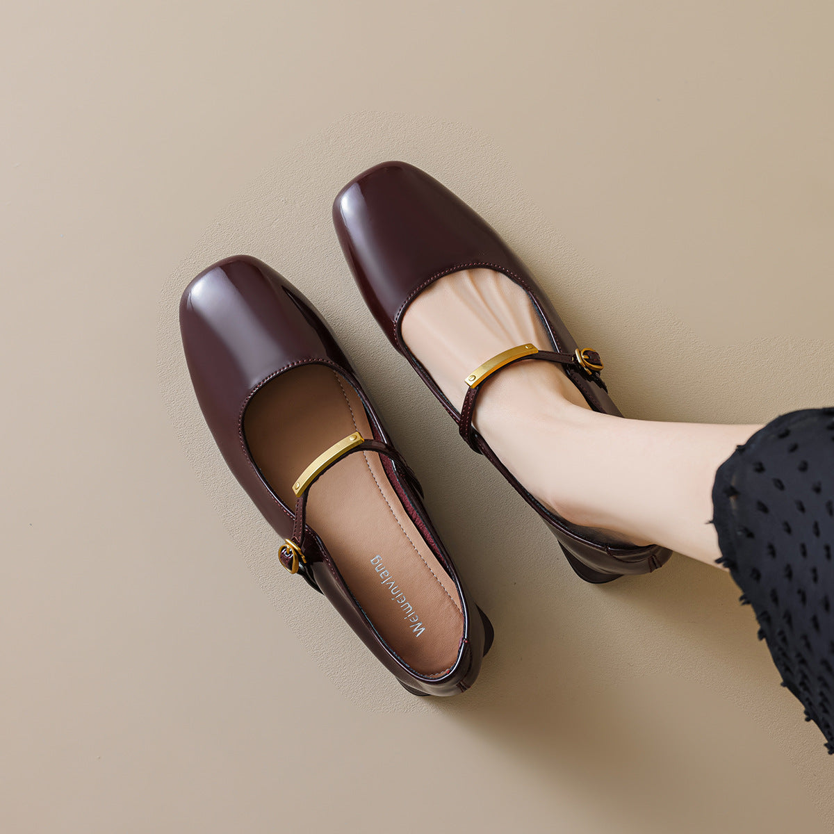 Damen Ballerinas mit modischem Riemchen und glänzendem Lackfinish