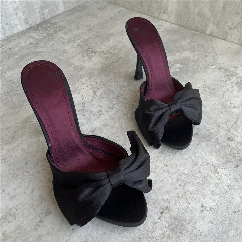Damen High Heel Sandalen mit kunstvollem Schleifendesign R&B