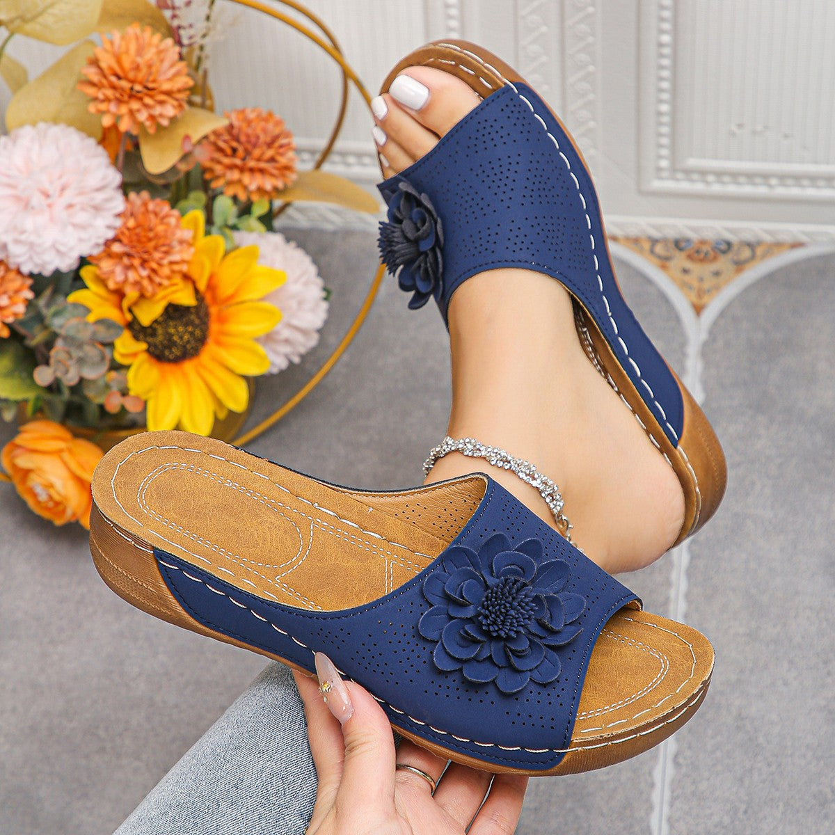 Damen Komfortable Clogs mit floralem Design und rutschfester Sohle R&B