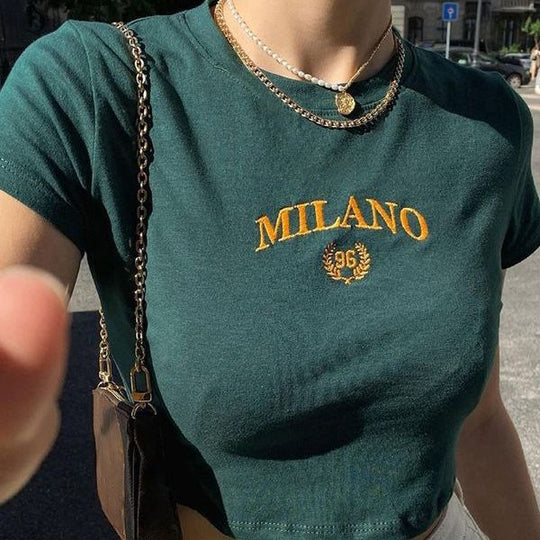 Damen cropped T-Shirt mit gesticktem Schriftzug und rundem Ausschnitt R&B