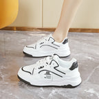 Damen Sneakers im sportlichen Design mit atmungsaktiver Oberfläche und dämpfender Sohle R&B