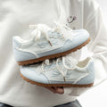 Damen Sneakers mit verspielter Spitze und innovativem Schnürsystem