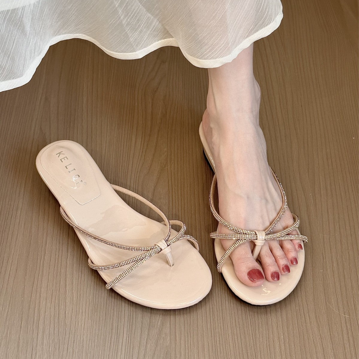 Damen Modische Zehentrenner-Sandalen mit funkelndem Riemendesign und anatomischer Passform R&B