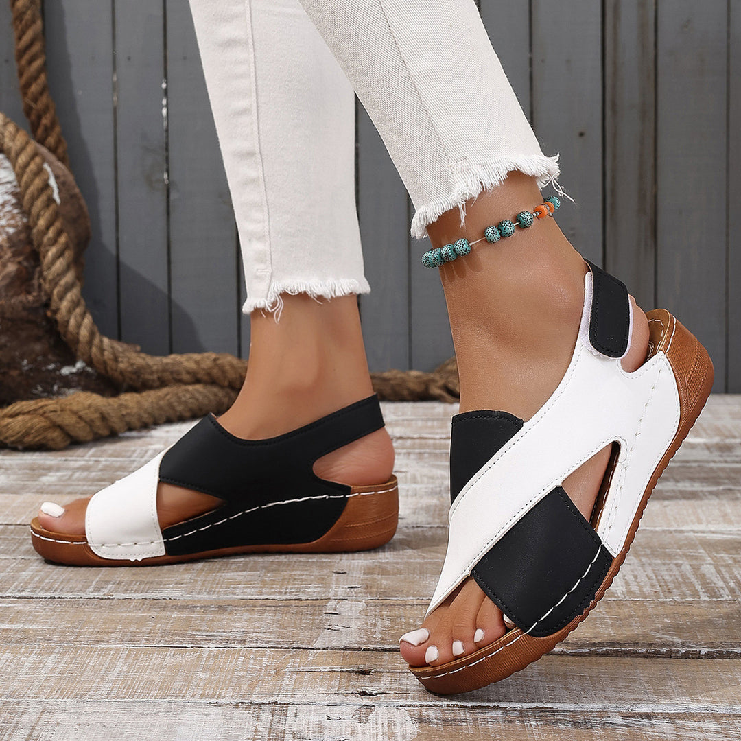 Damen Offene Riemensandalen mit modischem Kreuzbanddesign R&B