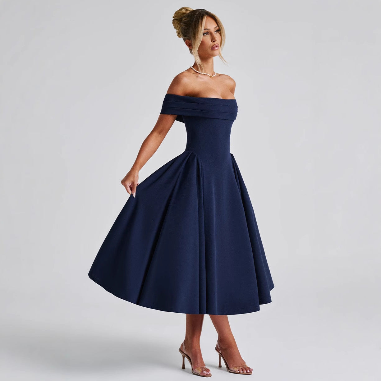 Damen Cocktailkleid mit schulterfreiem Design und voluminösem Rock R&B