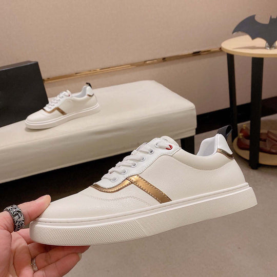 Damen Sportliche Sneaker mit modernem Design und eleganter Lederoberfläche R&B