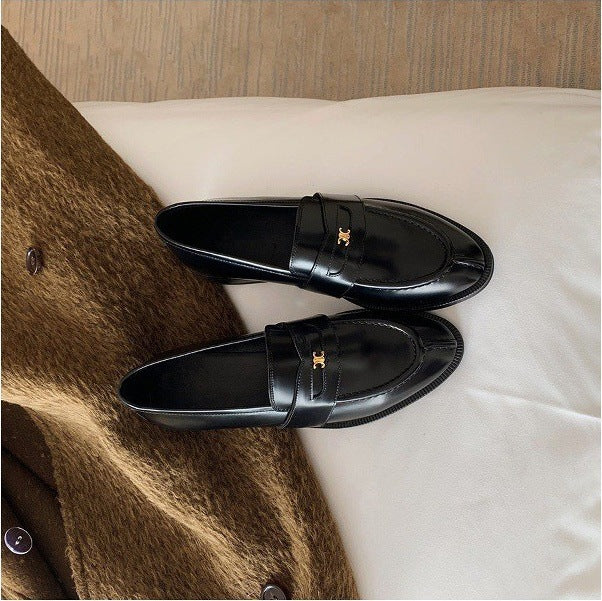 Damen Elegante Mokassins mit goldener Schnallenverzierung