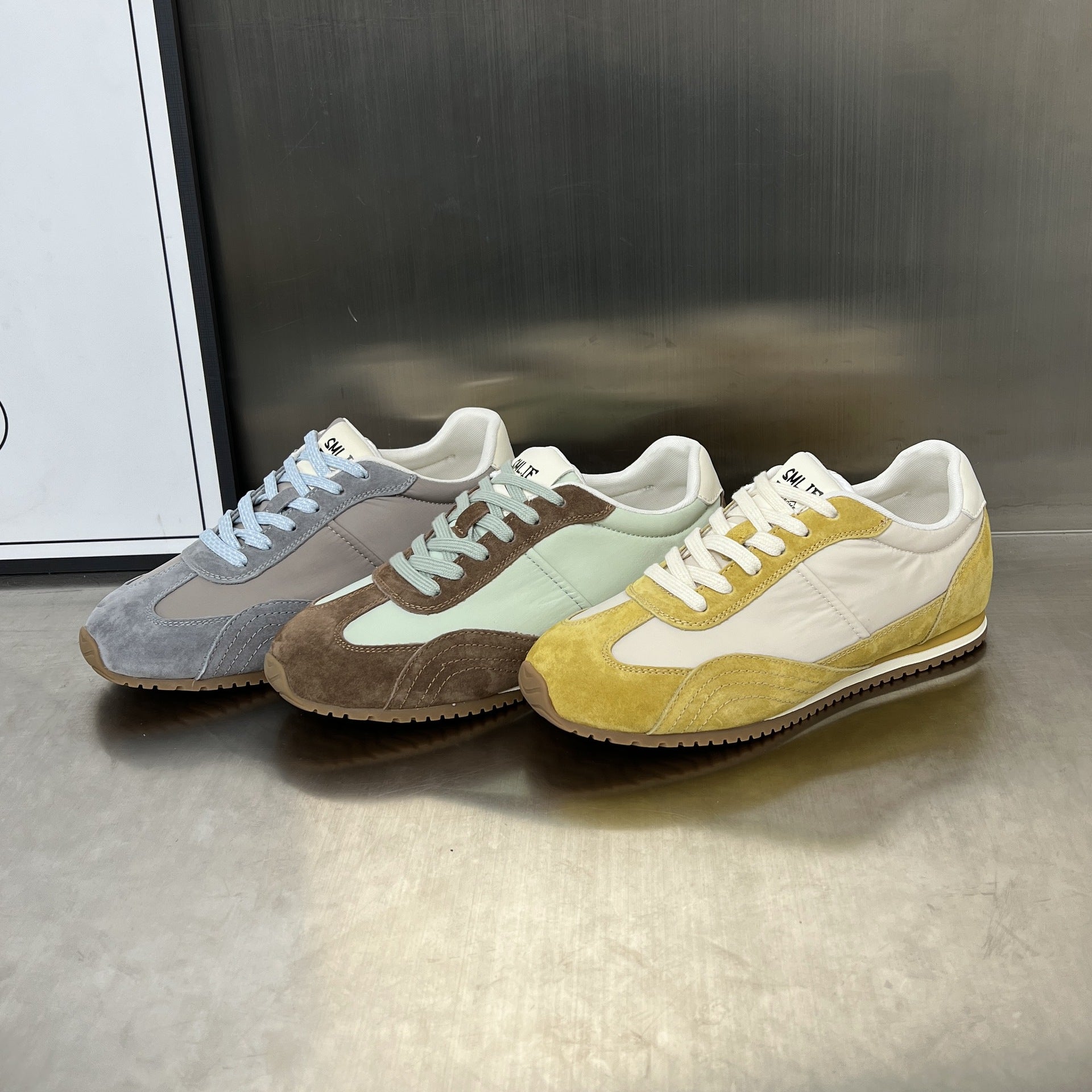 Damen Sportliche Sneaker mit atmungsaktiver Mesh-Oberfläche und rutschfester Sohle R&B