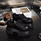 Damen Chunky Sneaker mit robustem Profil und stylischer Nahtdetails