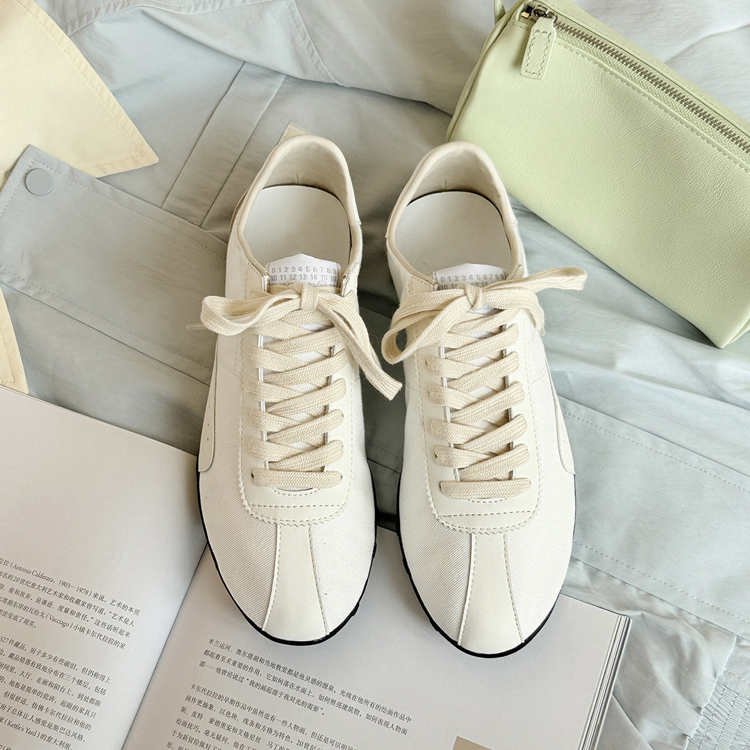 Damen Sportliche Sneakers im minimalistischen Design mit atmungsaktiver Oberflächenstruktur und stabiler Sohle R&B
