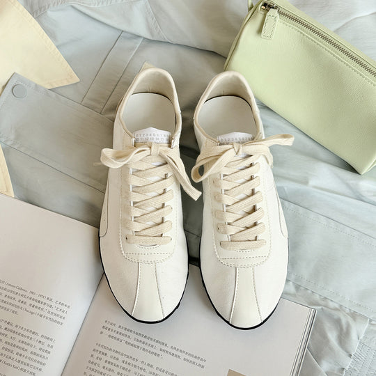 Damen Sportliche Sneakers im minimalistischen Design mit atmungsaktiver Oberflächenstruktur und stabiler Sohle R&B