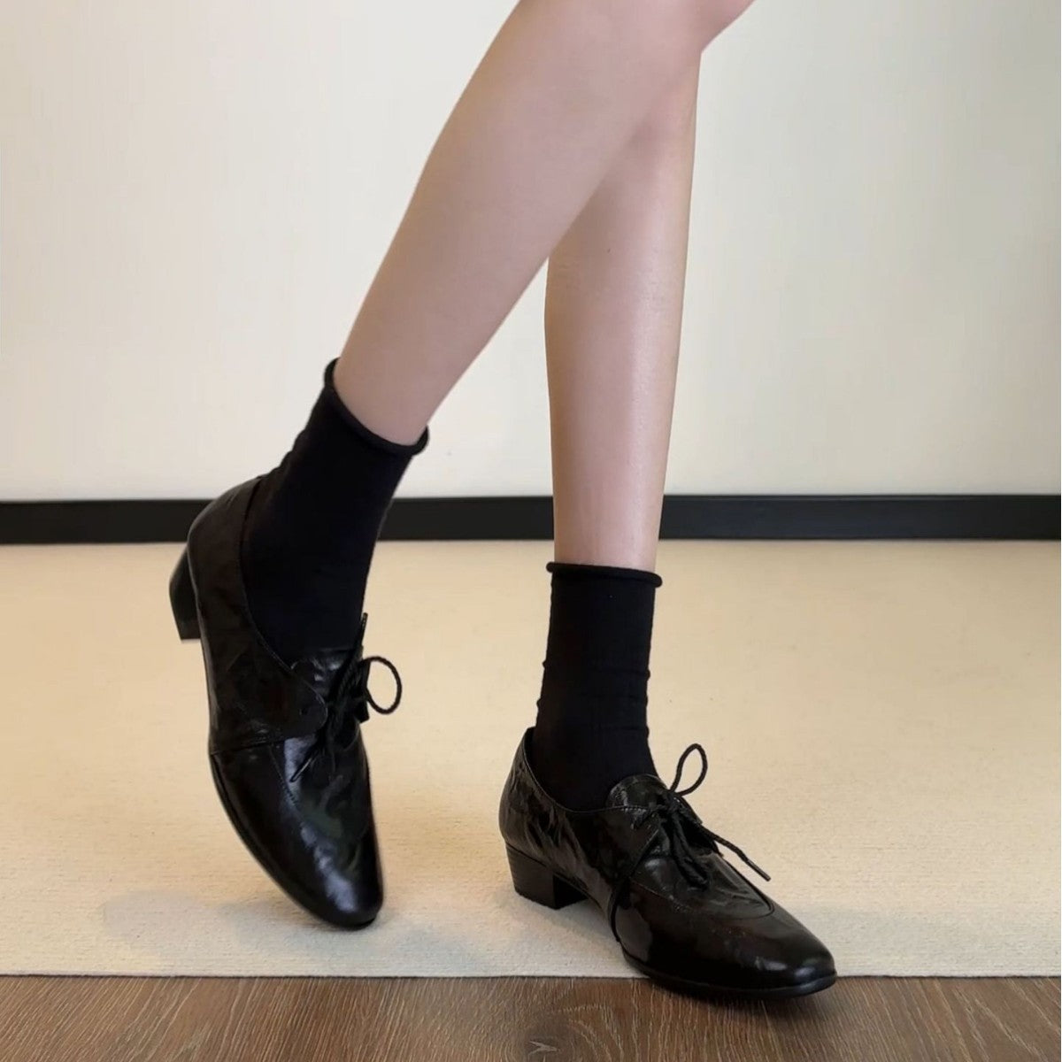 Damen Elegante und bequeme Schnürschuhe mit Blockabsatz