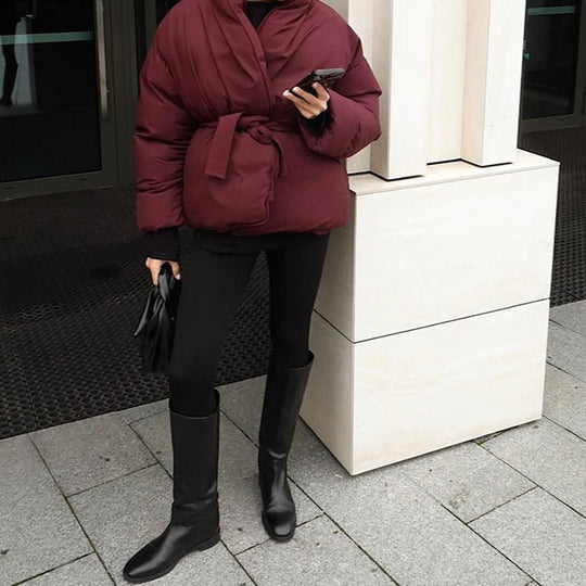 Damen Oversized Steppjacke mit Gürtel und hohem Kragen R&B