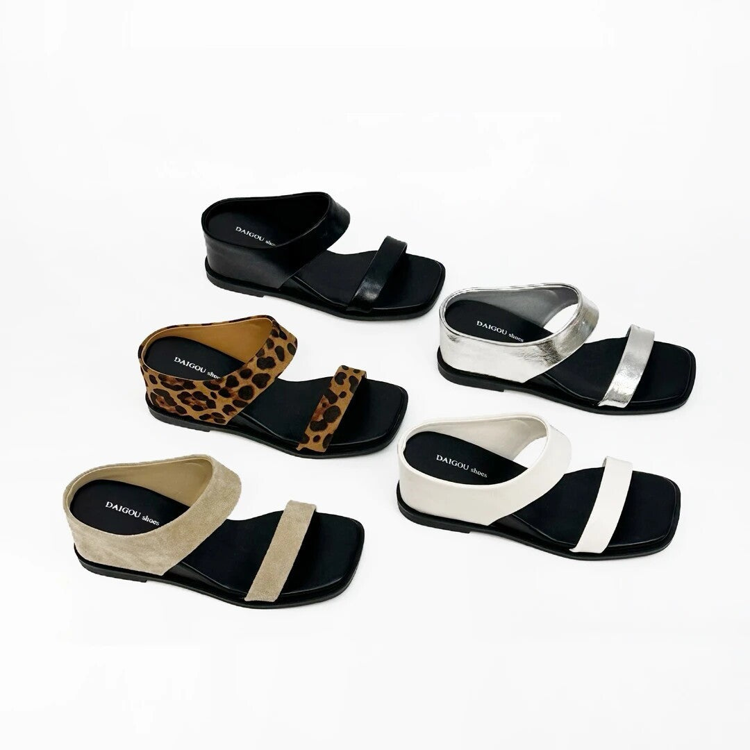 Damen Elegante Sandalen mit breitem Metallriemen und komfortablem Fußbett R&B
