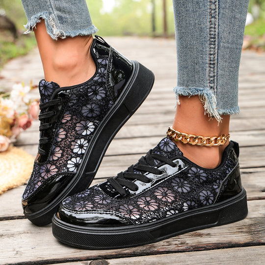Damen Sneaker mit floralem Spitzen-Design und glänzender Oberflächenstruktur R&B