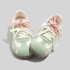 Damen Leichte und atmungsaktive Sneakers mit innovativen Schnürdetails