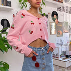 Damen Strickjacke mit verspieltem Kirschmotiv und knöpfbarem Design R&B