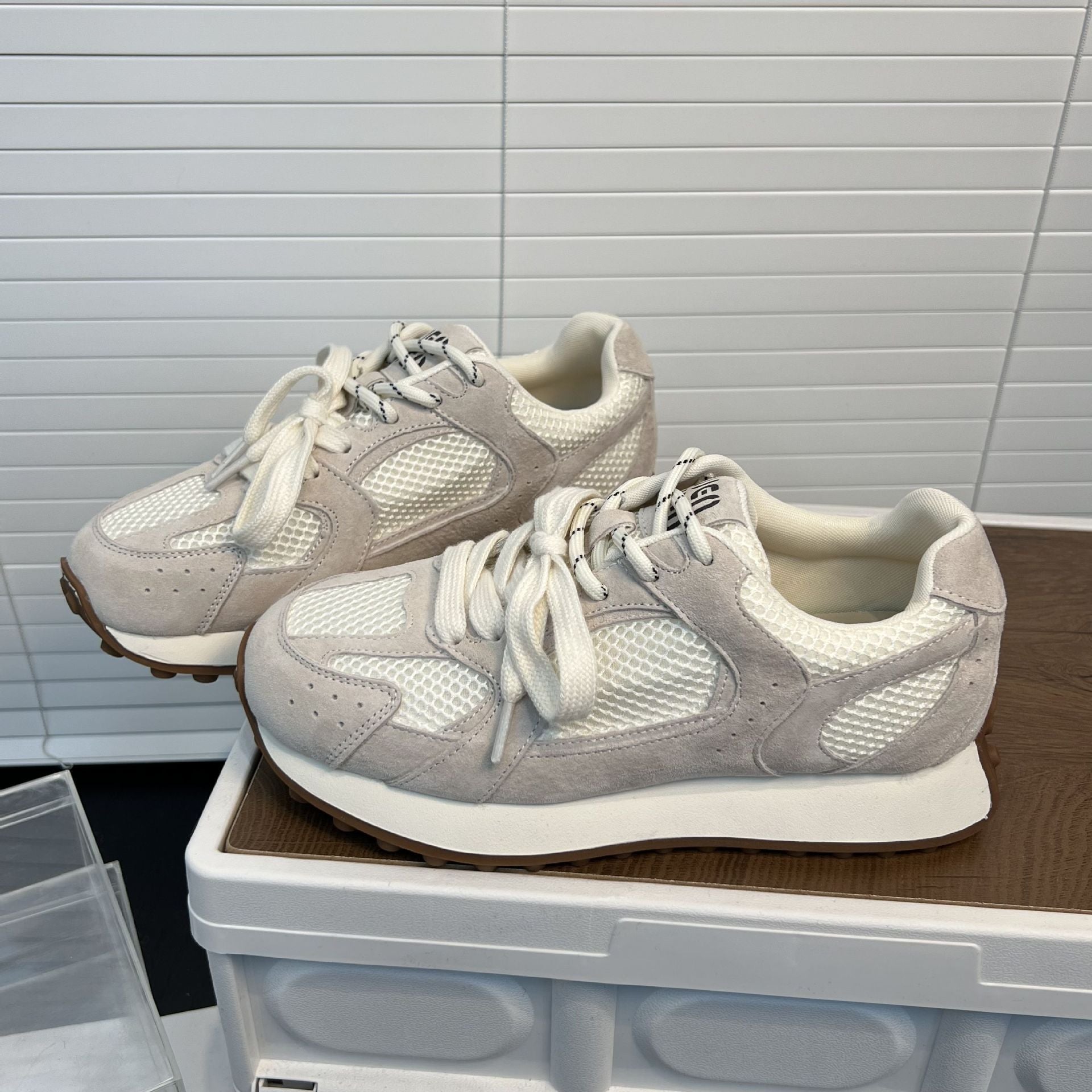 Damen Sportliche Sneakers mit atmungsaktiven Mesh-Einsätzen und dämpfendem Fußbett R&B