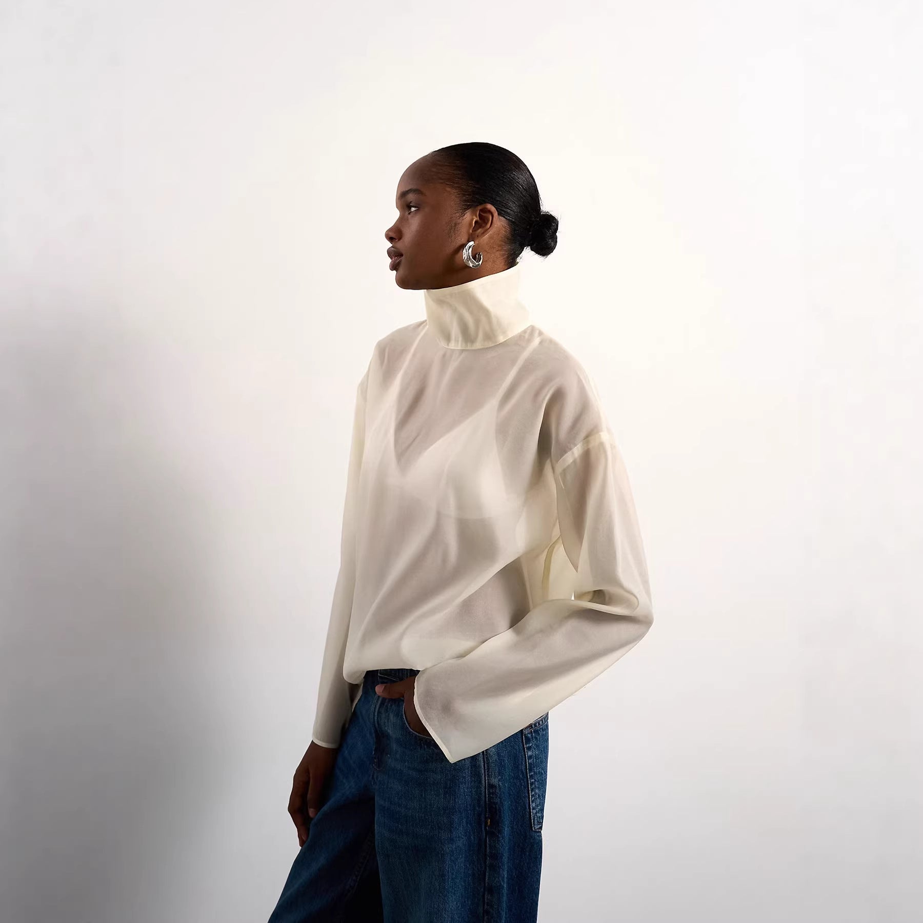 Damen Elegante Bluse aus transparentem Stoff mit stehendem Kragen R&B