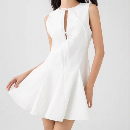 Damen Freizeitkleid mit raffinierten Knoten-Details und schwingendem Saum R&B