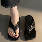 Damen Zehentrenner-Sandalen mit geflochtenen Riemen und komfortablem Fußbett R&B