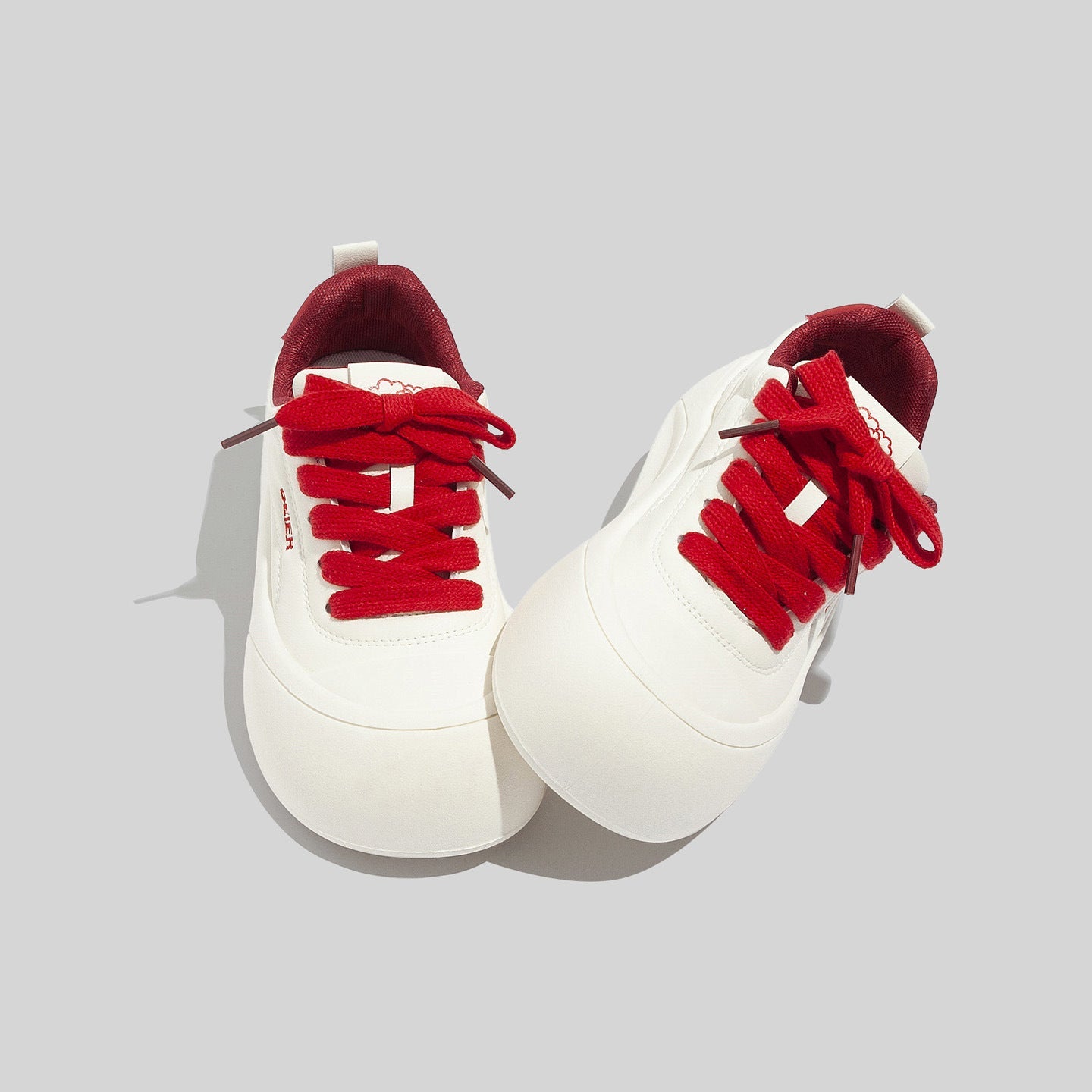Damen Sportliche Chunky Sneakers mit weicher Dämpfung und modischen Akzenten