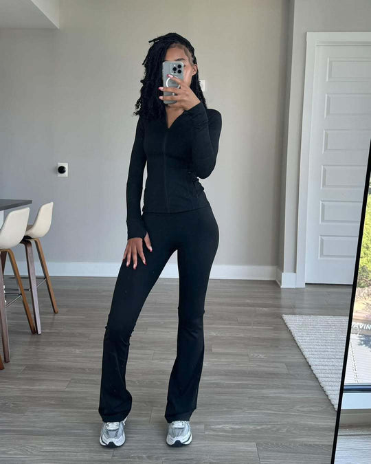 Damen Sportliches Fitness-Outfit mit enganliegendem Langarm-Oberteil und weiten Sporthosen R&B