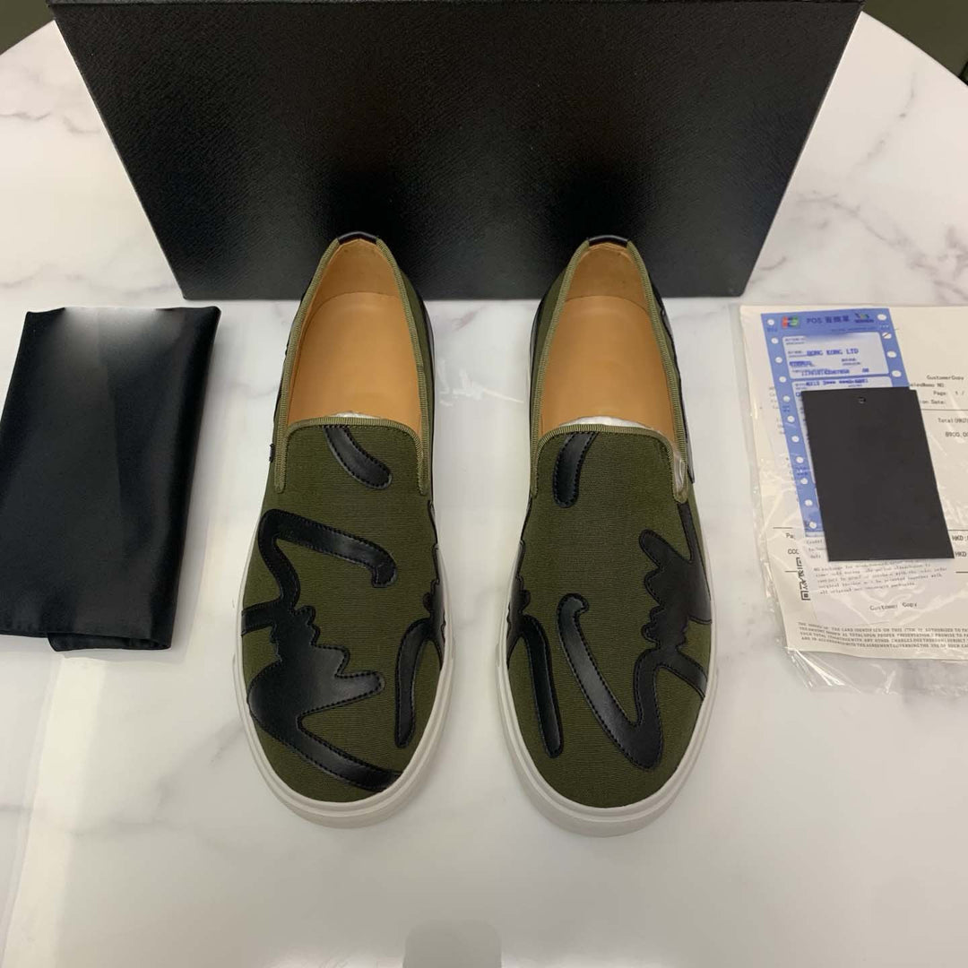 Damen Slip-On Sneakers mit auffälligem Design und rutschfester Laufsohle R&B