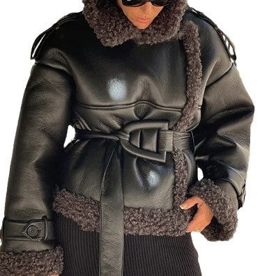 Damen Kunstfelljacke mit stylishen Details und oversized Schnitt R&B
