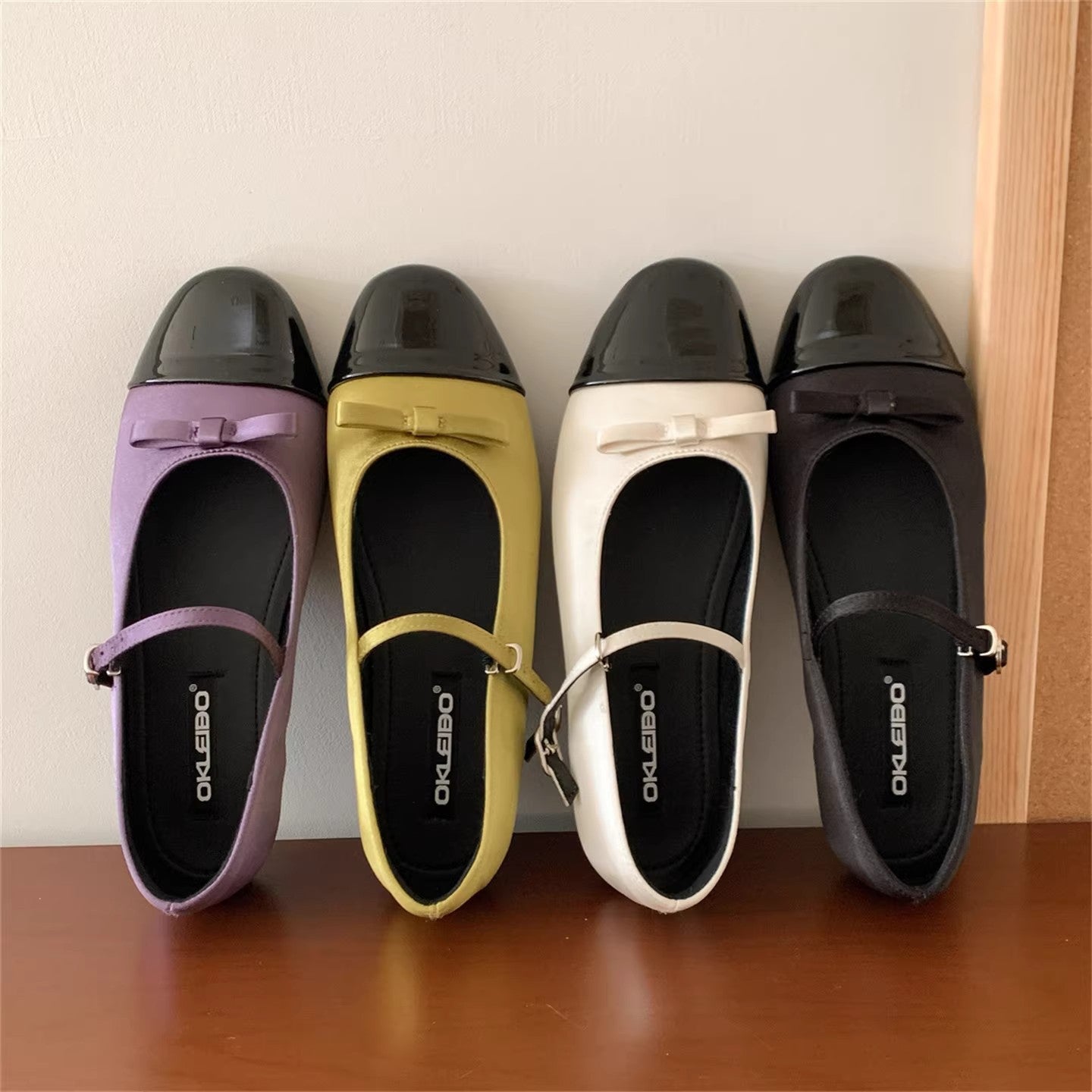 Damen Elegante Ballerinas mit dekorativer Schleifenverzierung und hochwertiger Lederoberfläche R&B