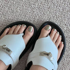 Damen Riemensandalen mit elegante Schnallenapplikation R&B