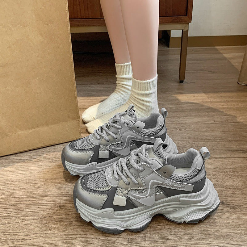 Damen Sneaker mit luftiger Mesh-Oberfläche und dämpfender Sohle R&B