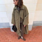Damen Oversized Steppjacke mit elegantem Schnitt und praktischen Taschen R&B