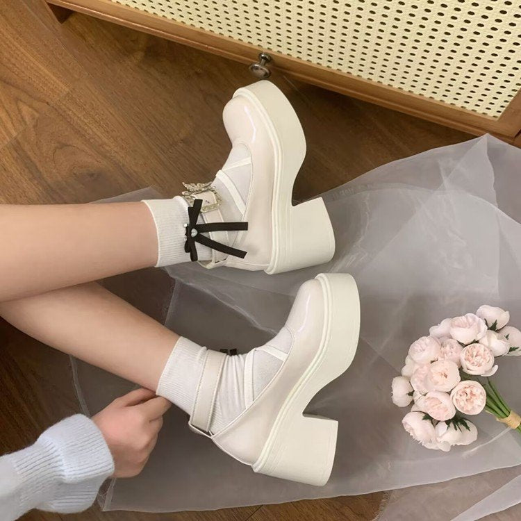 Damen Plateau-Pumps mit elegantem Riemen und modischem Absatz R&B