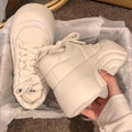 Damen Sneaker mit innovativer dämpfender Sohle und stylishen Details
