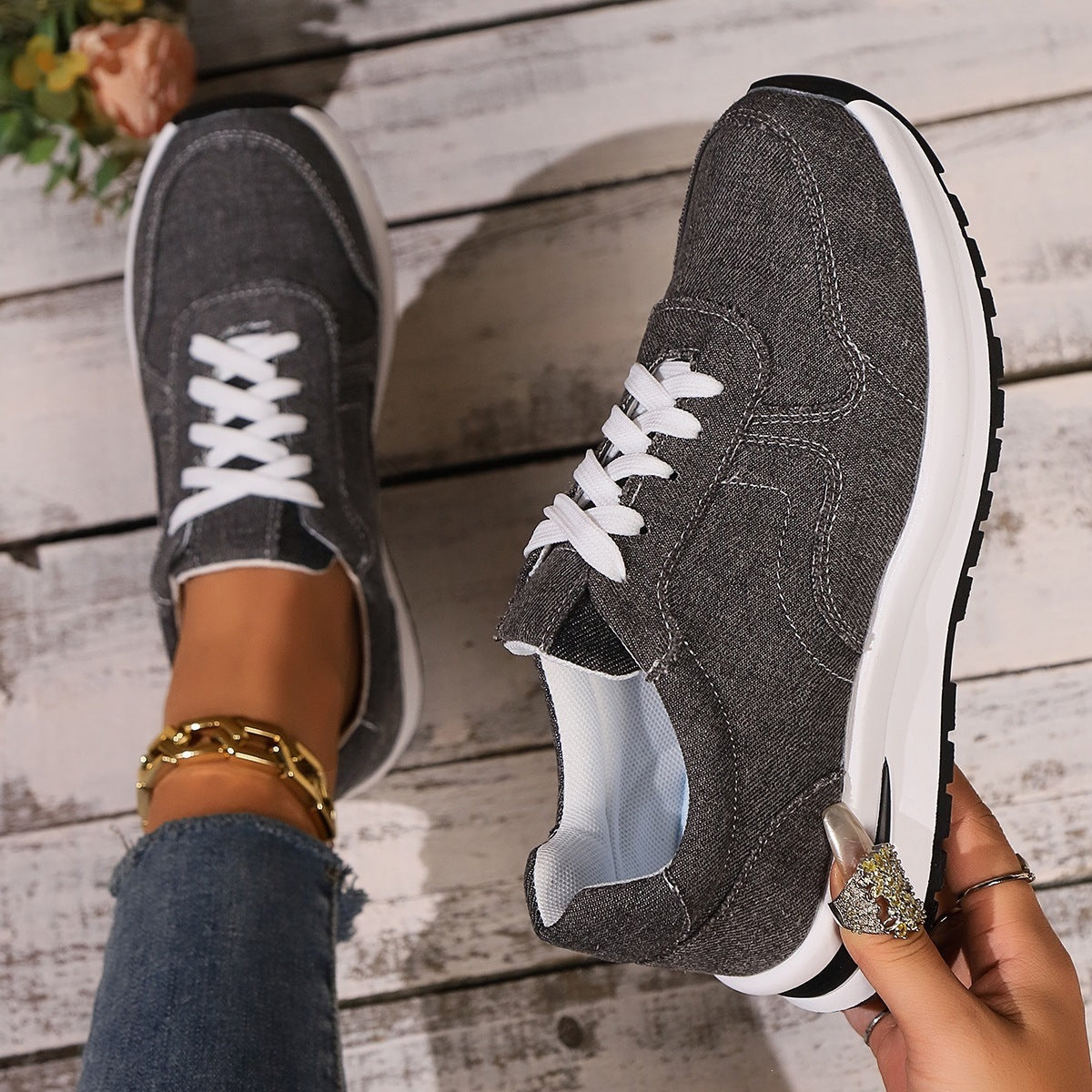 Damen Sportliche Sneaker mit atmungsaktivem Obermaterial und robustem Profil R&B