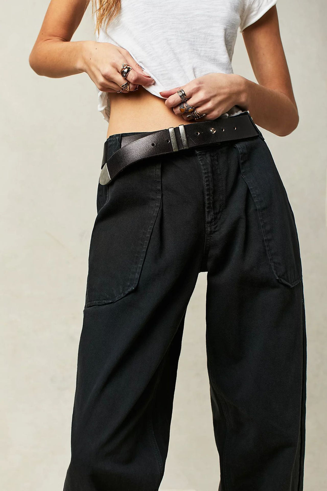 Damen Weite Jeans mit Gürtel und praktischen Taschen