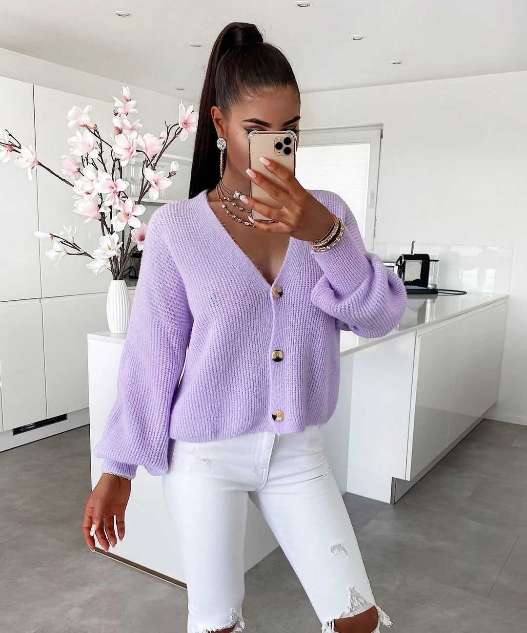 Damen Strickjacke mit voluminösen Ärmeln und hochwertigen Holzknöpfen R&B