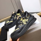 Damen Sneaker im eleganten Design mit floralen Mustern von R&B
