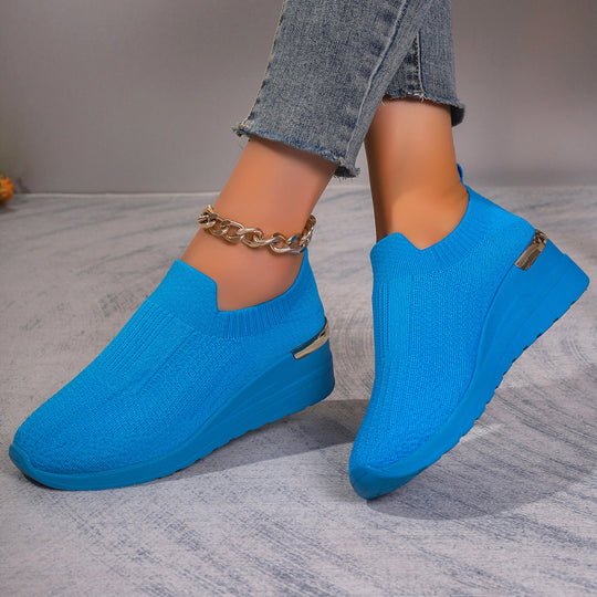Damen Komfortable Slip-On Wedge-Sneaker mit atmungsaktivem Obermaterial und modischen Akzenten R&B