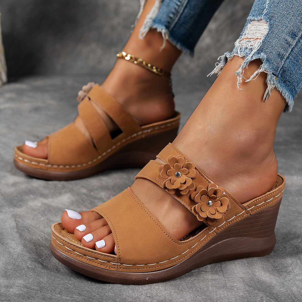Damen Wedge-Sandalen mit floralem Dekor und ergonomischer Sohle R&B