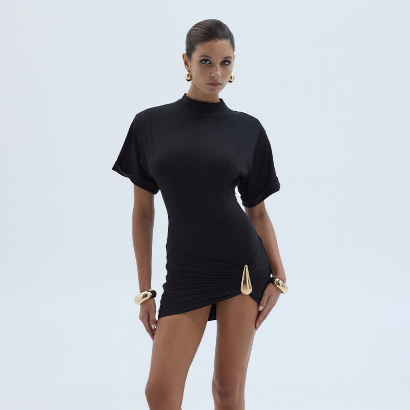 Damen figurbetontes Minikleid mit elegantem Wickeldesign und goldenen Akzenten R&B