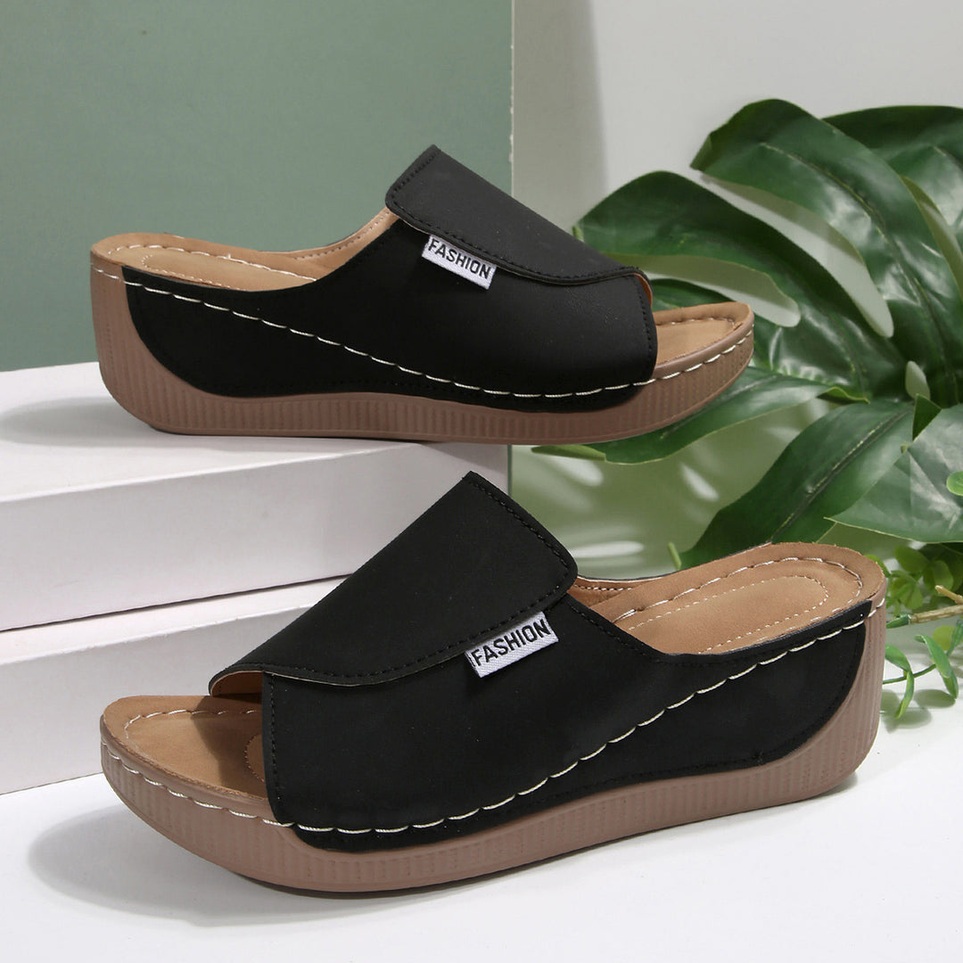 Damen modische Clogs mit komfortabler Hochplateau-Sohle und eleganter Riemenführung R&B