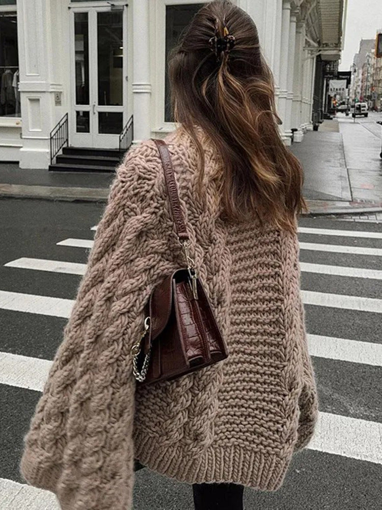 Damen Grobstrickpullover mit oversized Schnitt und kunstvollem Zopfmuster R&B