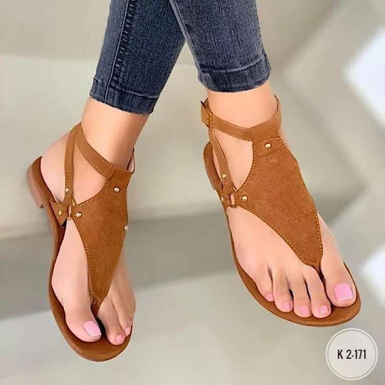 Damen Zehensandalen mit eleganter Schnallenverzierung und komfortablem Fußbett R&B