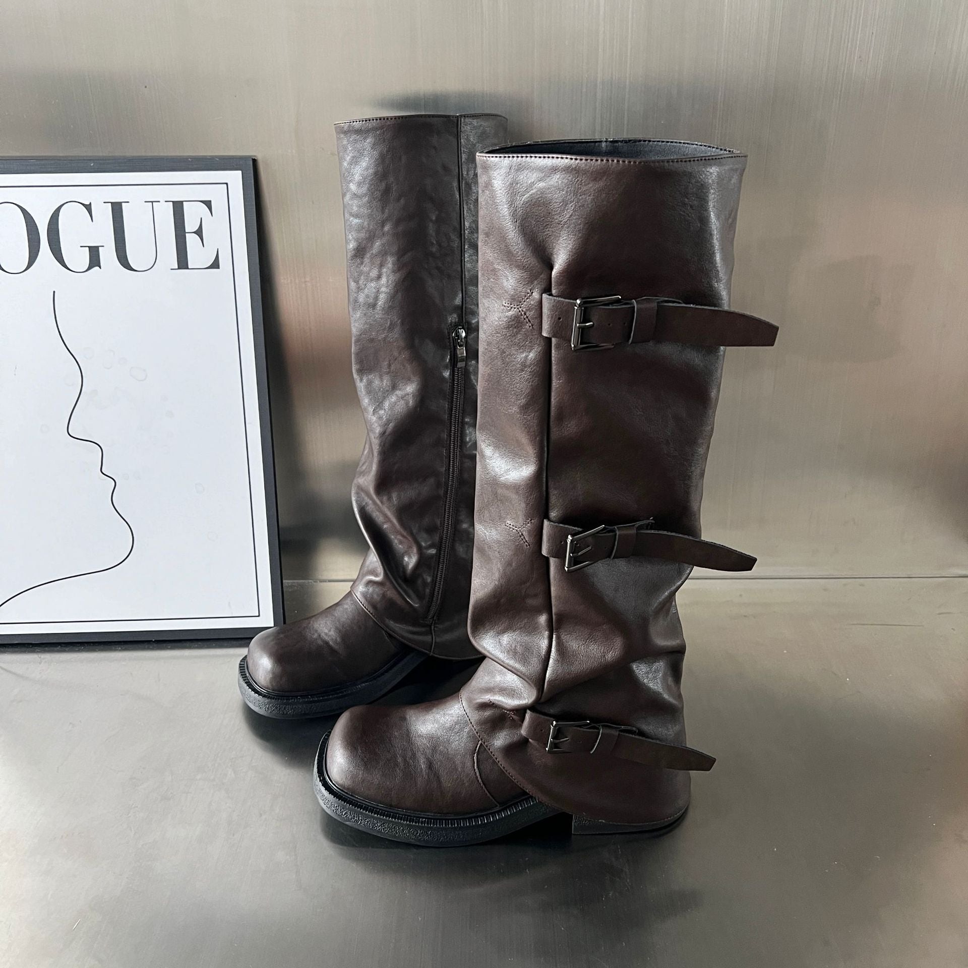 Damen modische Stiefel mit verstellbaren Riemen und robustem Profil R&B