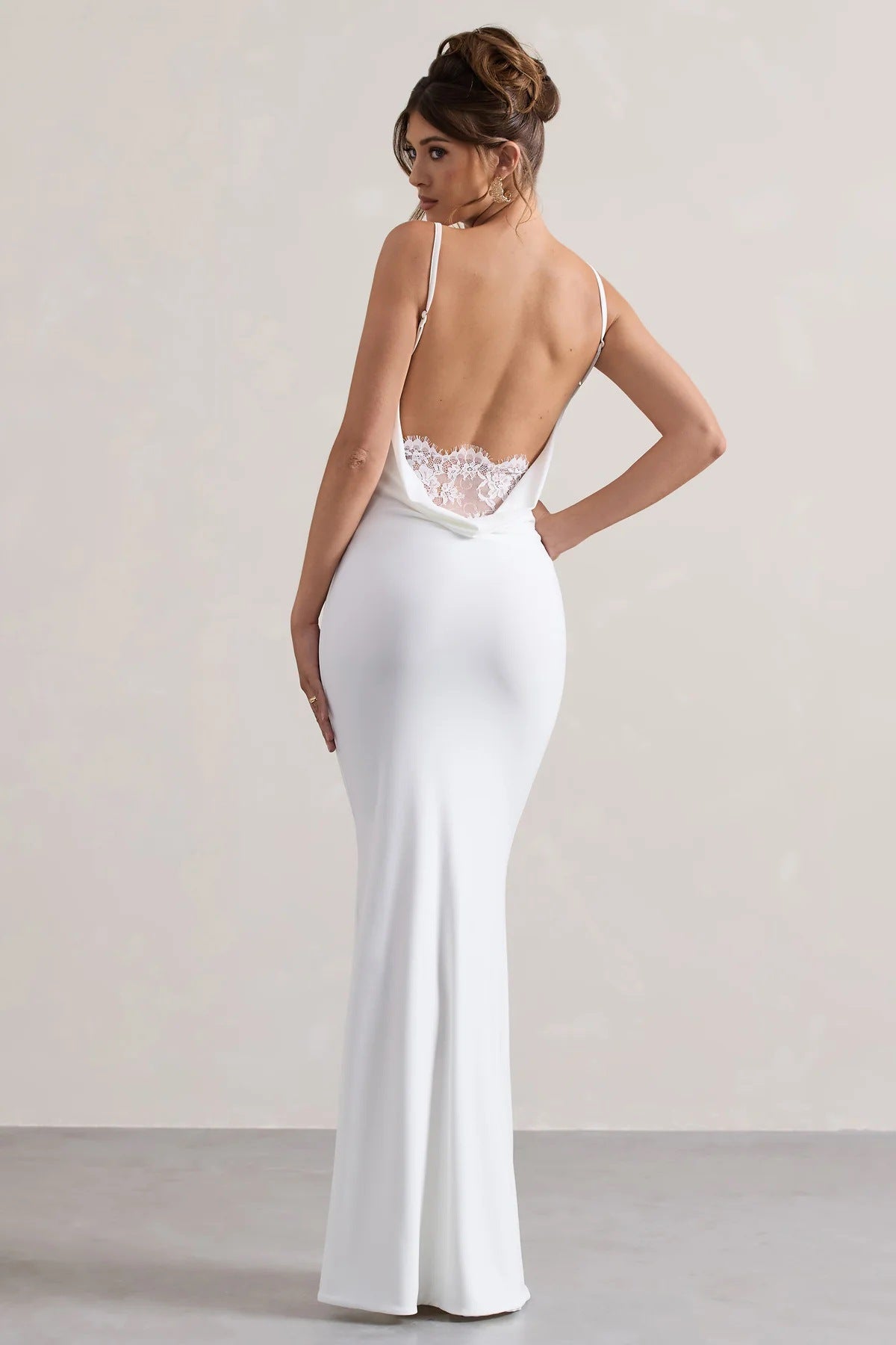 Damen Elegantes Maxikleid mit tiefem Rückenausschnitt und Spitzenakzenten